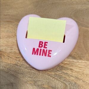 NWOT Post It Heart-Shaped Pink Note Holder